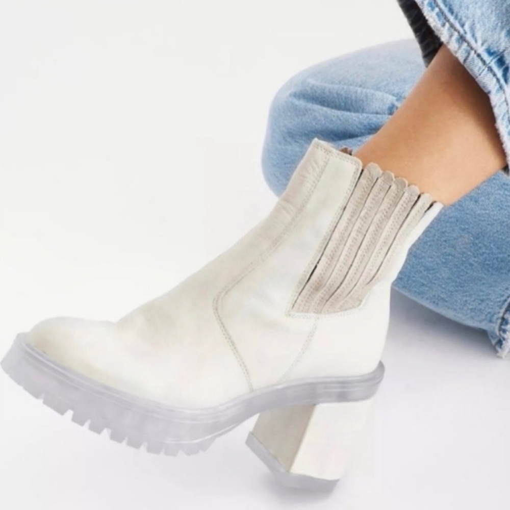 Free People James Chelsea Boots